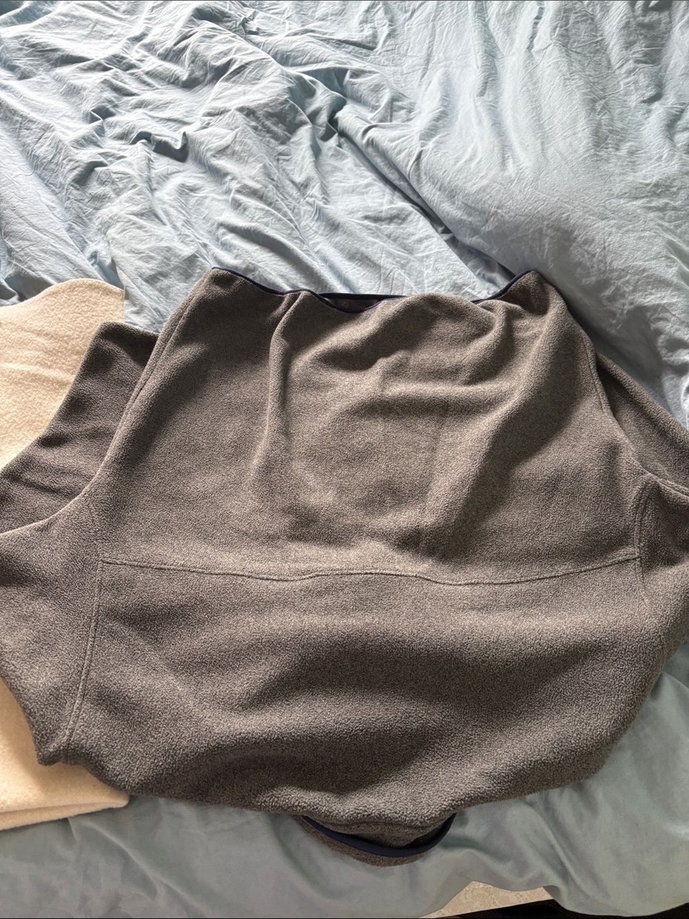 Patagonia Gray Fleece Snap-T Pullover with Navy and Teal Accents - Picture 4 of 5
